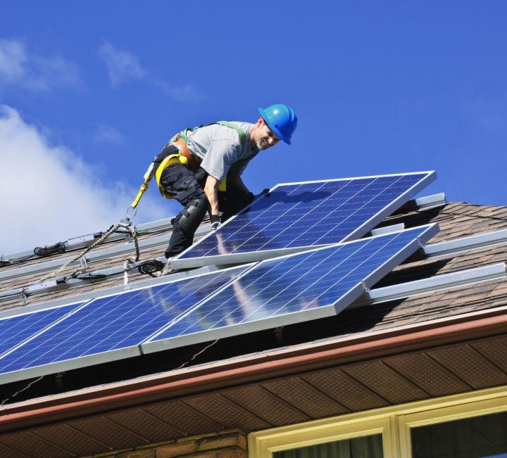 Installation de panneaux photovoltaïques La Réunion